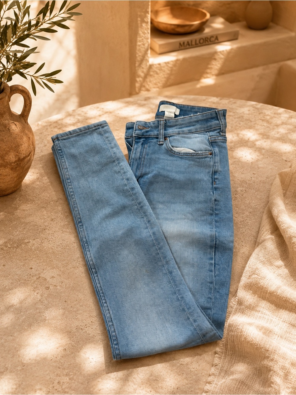 H&M Skinny Jeans Women’s Size 4 Light Wash High Rise Stretch Denim